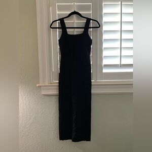 Black square-neck midi dress by Modern Citizen